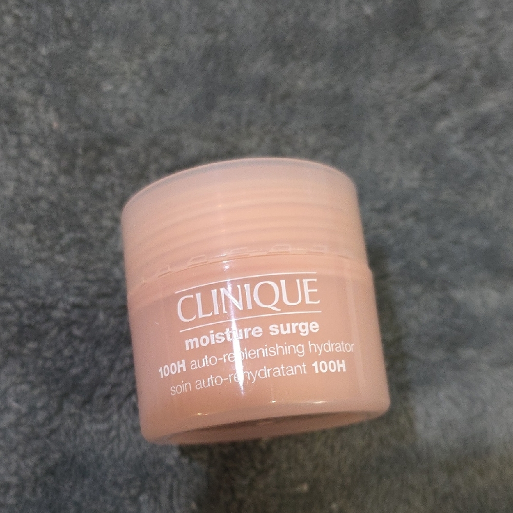 5/$25: Clinique Moisture Surge